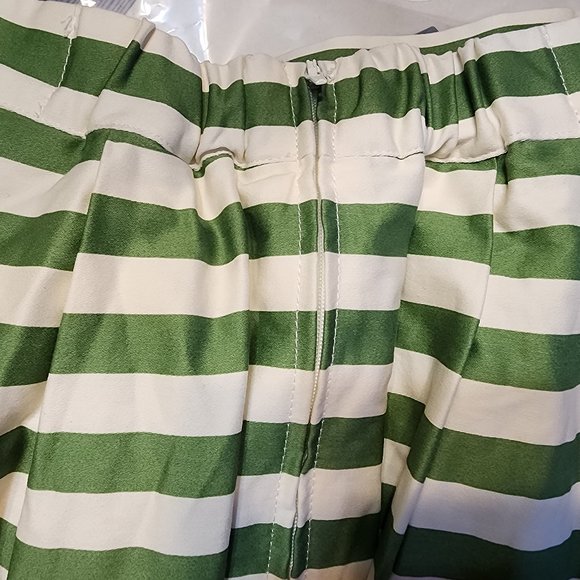 Modcloth Women Skirt A Line Pleated,M, Striped Strech, Zip, Hook Loop, Classic - Picture 6 of 15